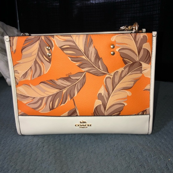 COACH PURSE - Picture 2 of 4